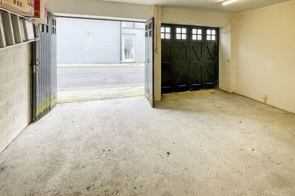 Additional image 22 of 2 bed flat for saleElliot Terrace, The Hoe, Plymouth PL1