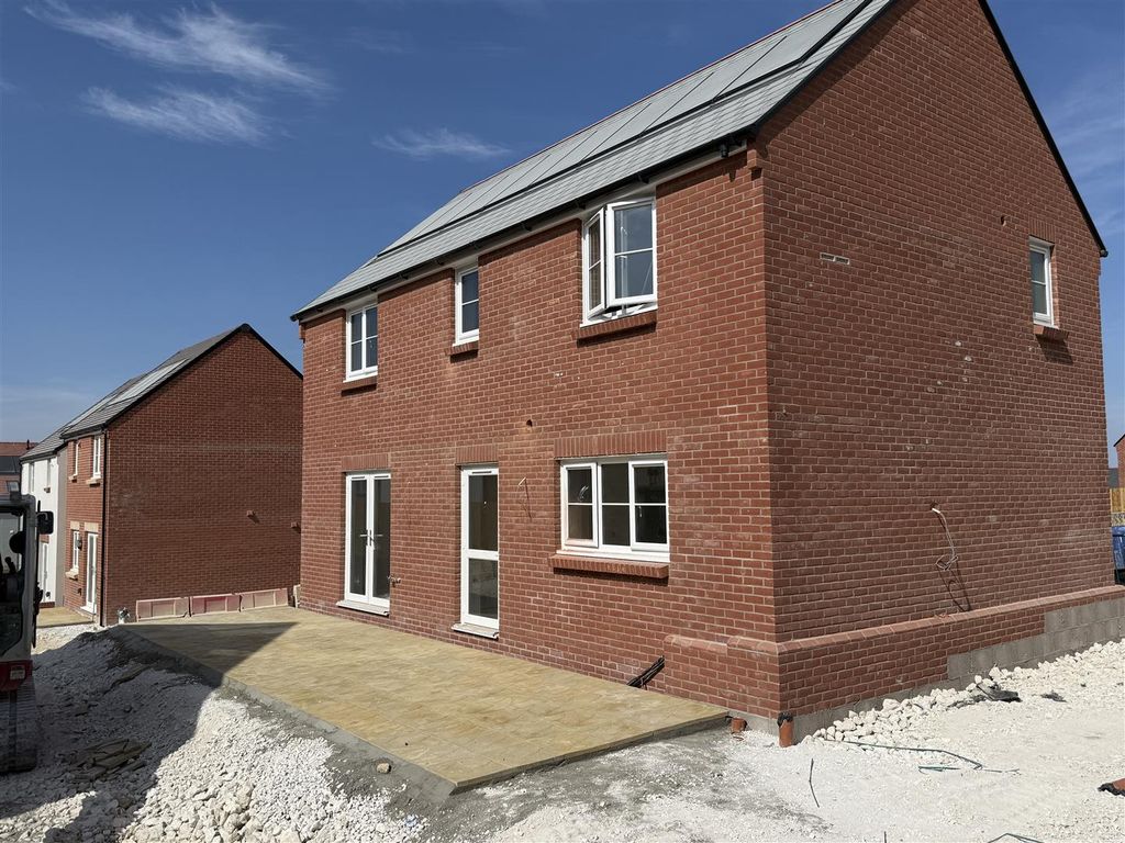 Property photo 2 of 13 Plot 346 Rear.Jpeg