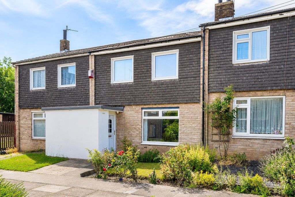 Property photo 1 of 18 External