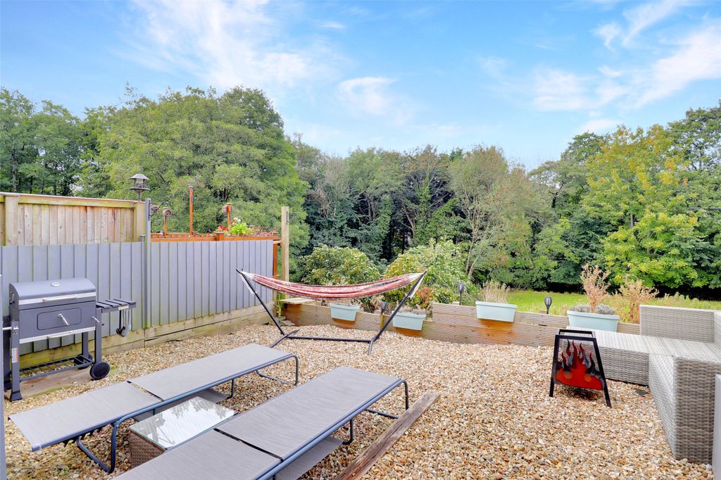 Property photo 2 of 13 Picture No. 12