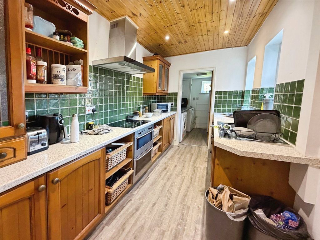 Property photo 3 of 15 Kitchen