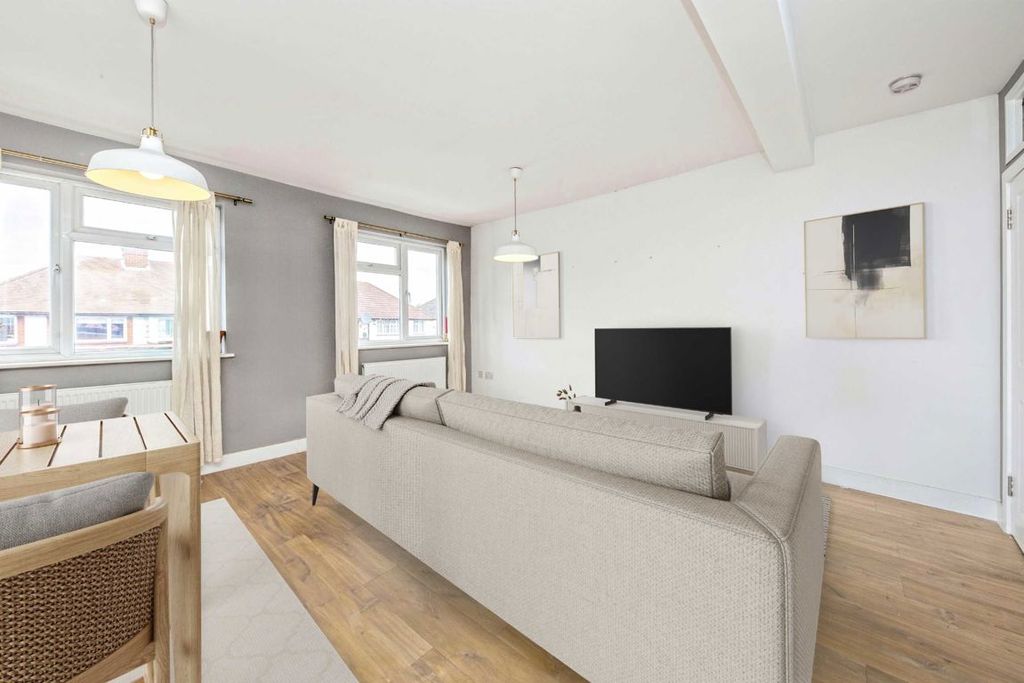 Property photo 1 of 4