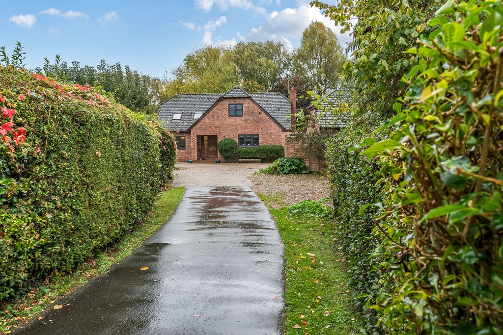 Property photo 1 of 21