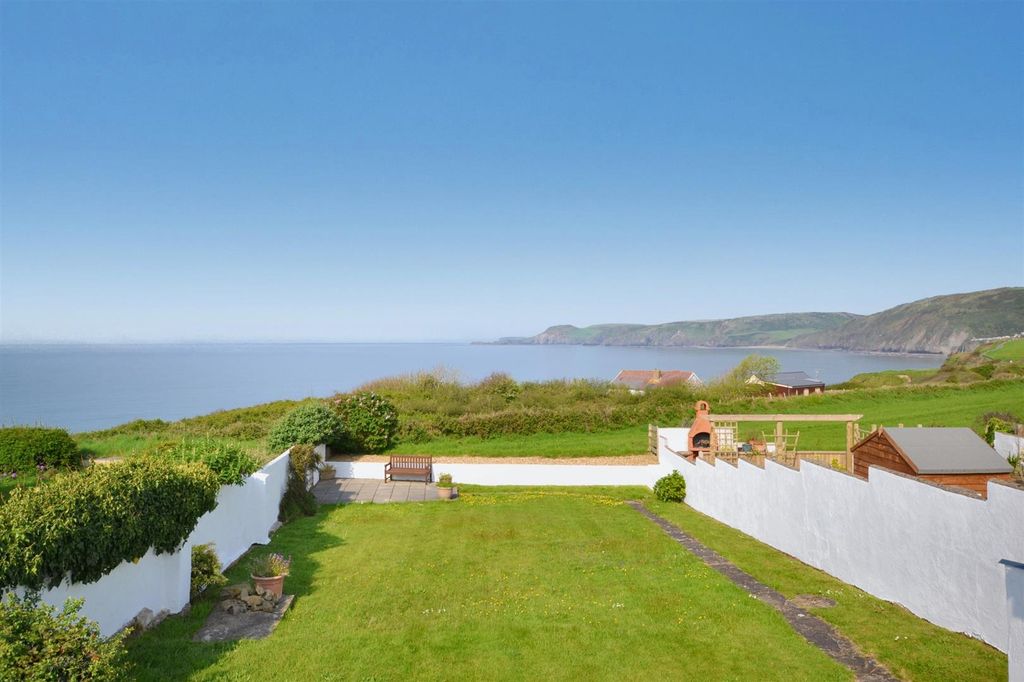 Property photo 1 of 21 Sea Views From Balcony
