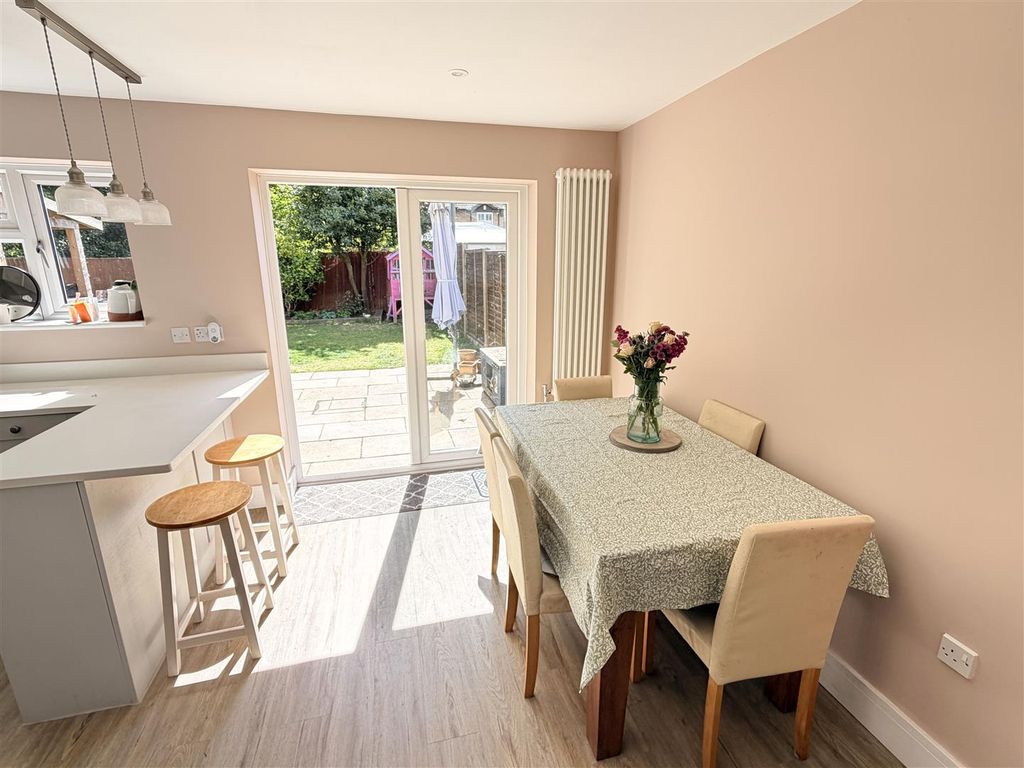 Property photo 3 of 13 Dining Area