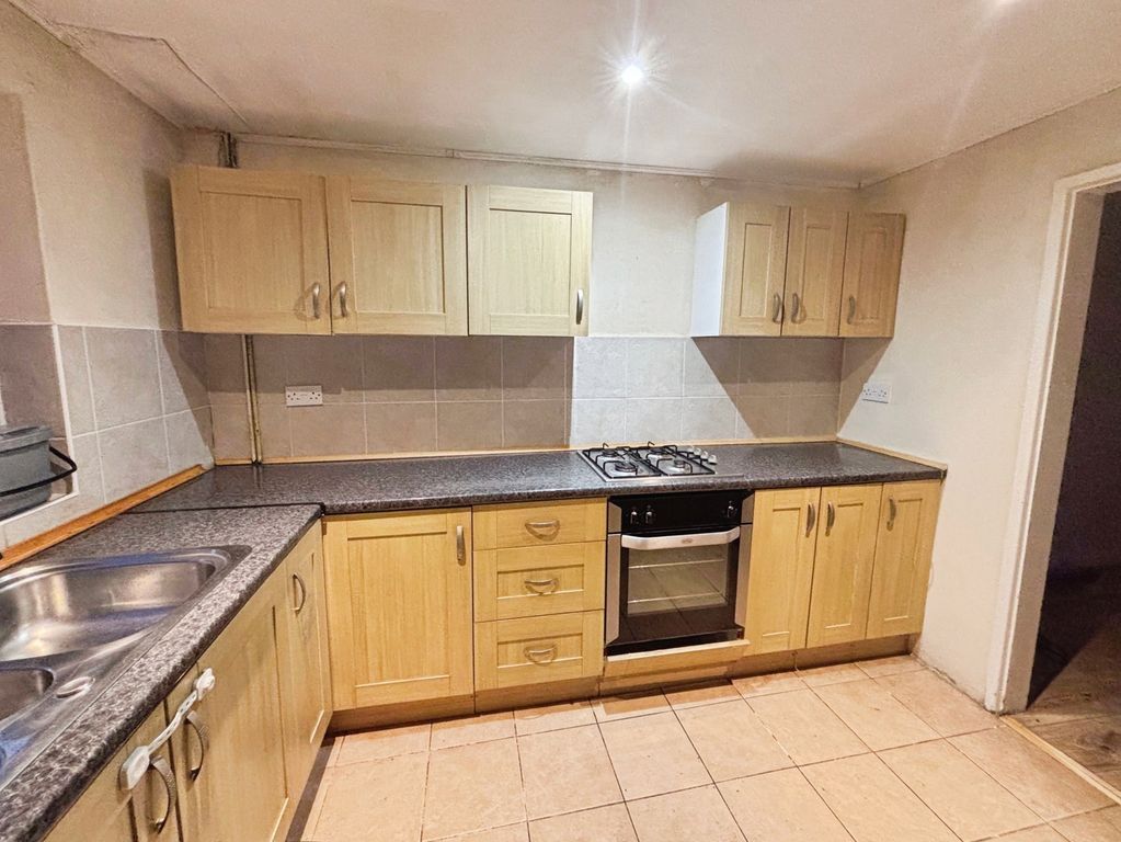 Property photo 3 of 12 Pbox-Img.Jpg