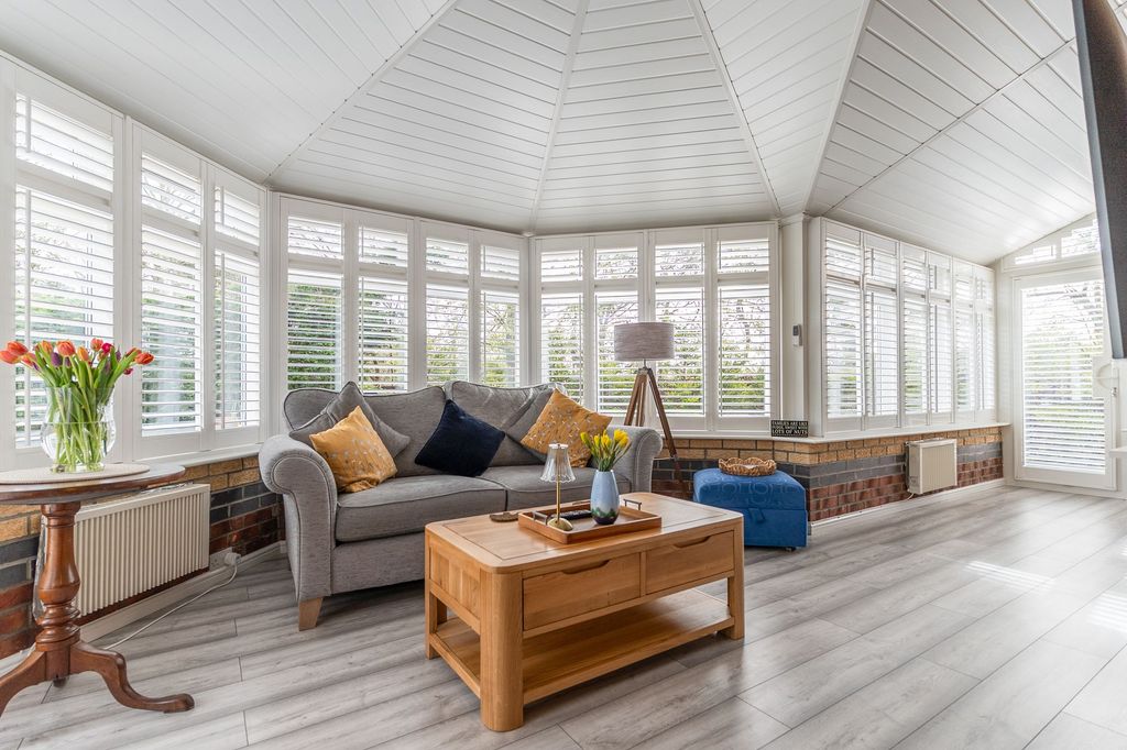 Property photo 3 of 33