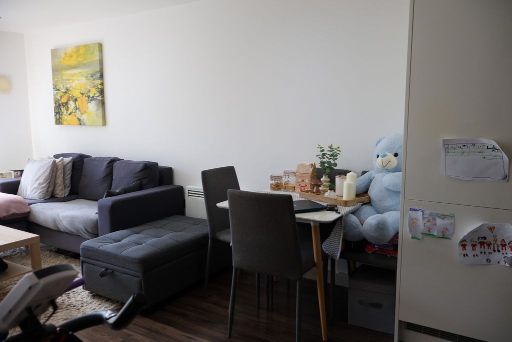 Property photo 3 of 13