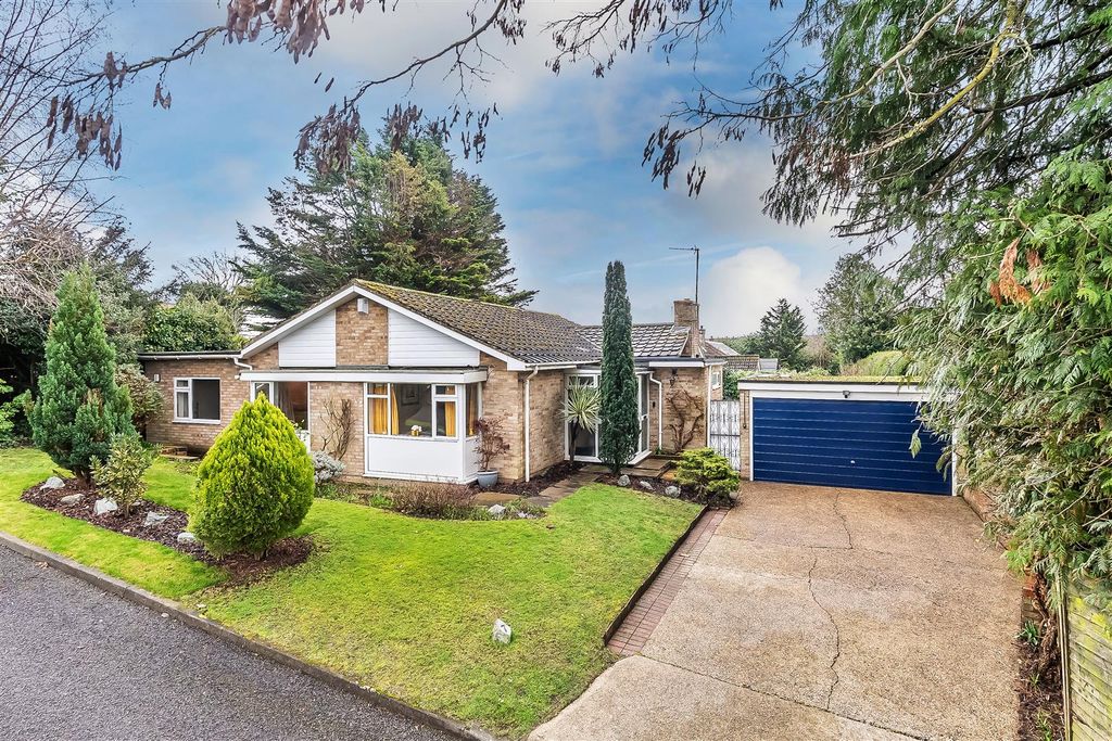 Property photo 1 of 27 7-Birchfield-Grove-3.Jpg