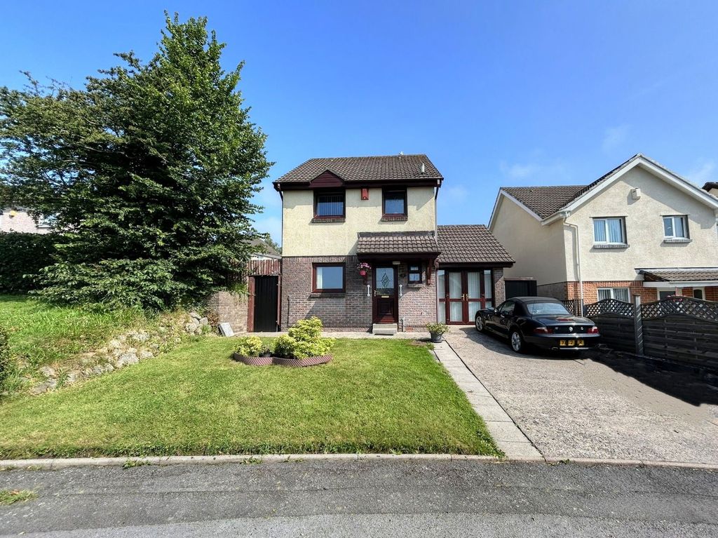 Property photo 1 of 27