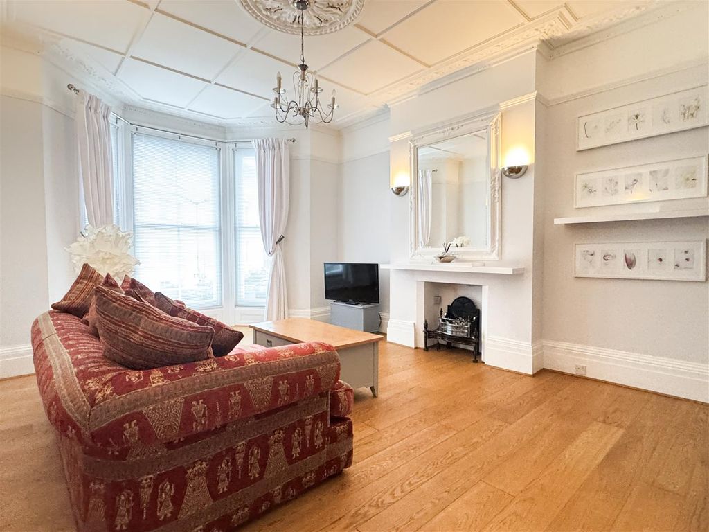 Property photo 3 of 17