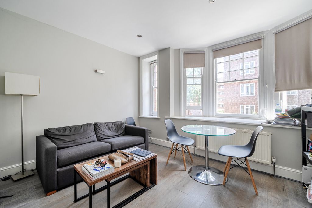 Property photo 2 of 13 1457272-13-6A1823...