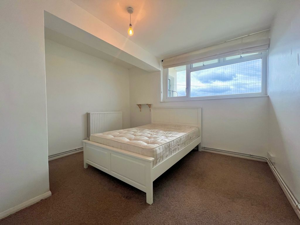 Property photo 3 of 6 Marchwood