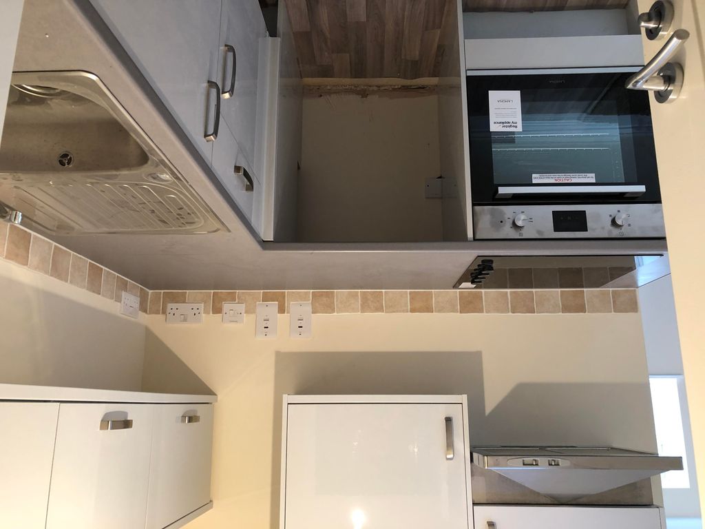 Property photo 3 of 5 Kitchen