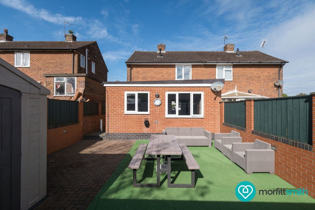 Property photo 2 of 17