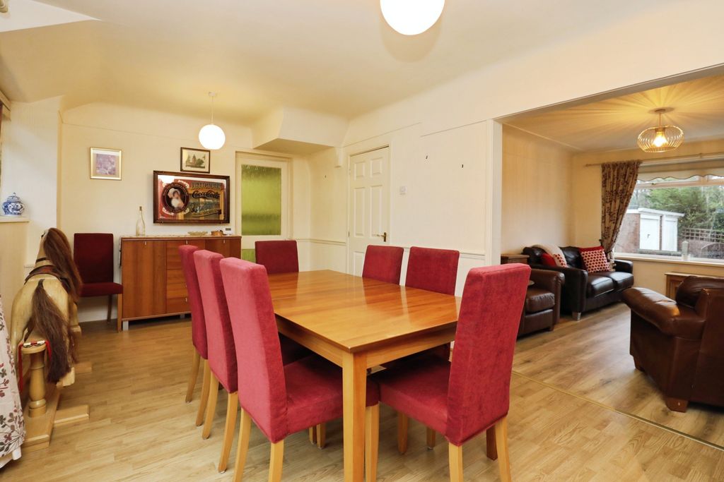 Property photo 3 of 15 Dining Room