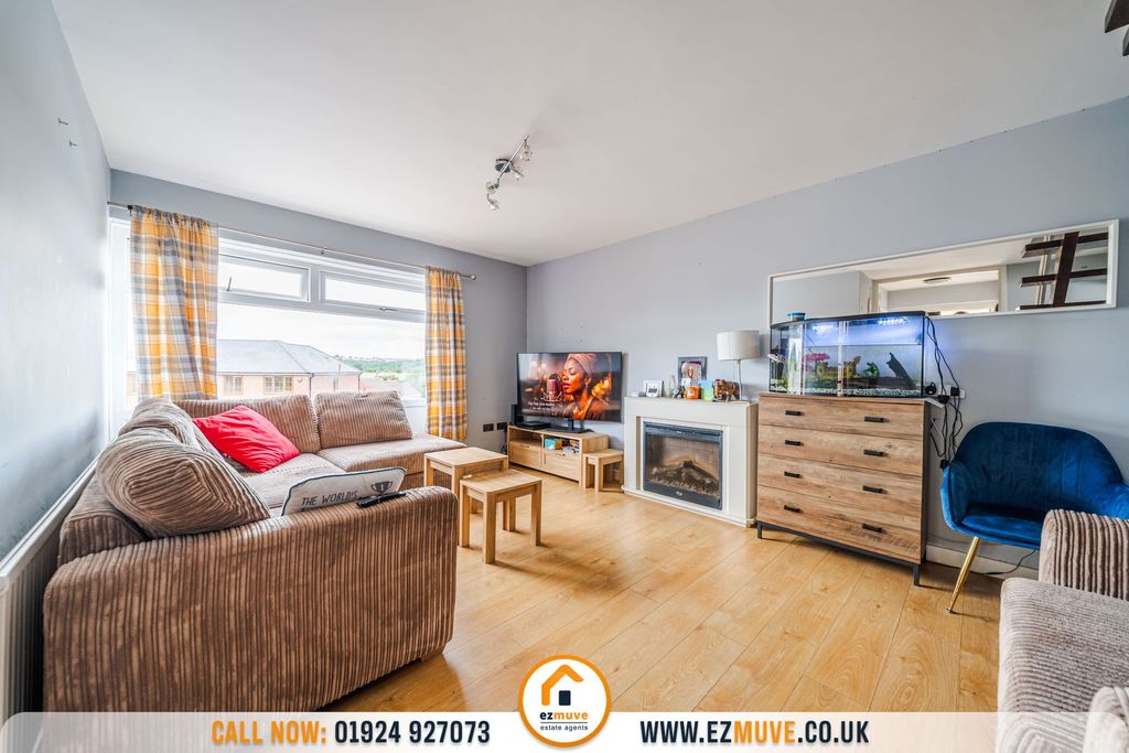 Property photo 2 of 31