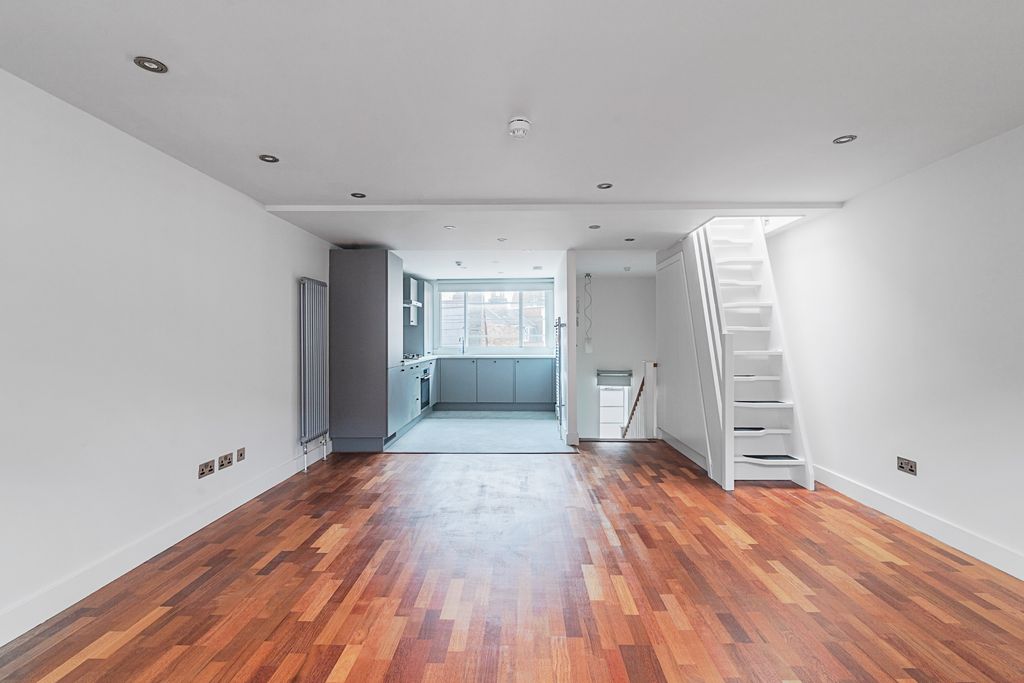 Property photo 3 of 24