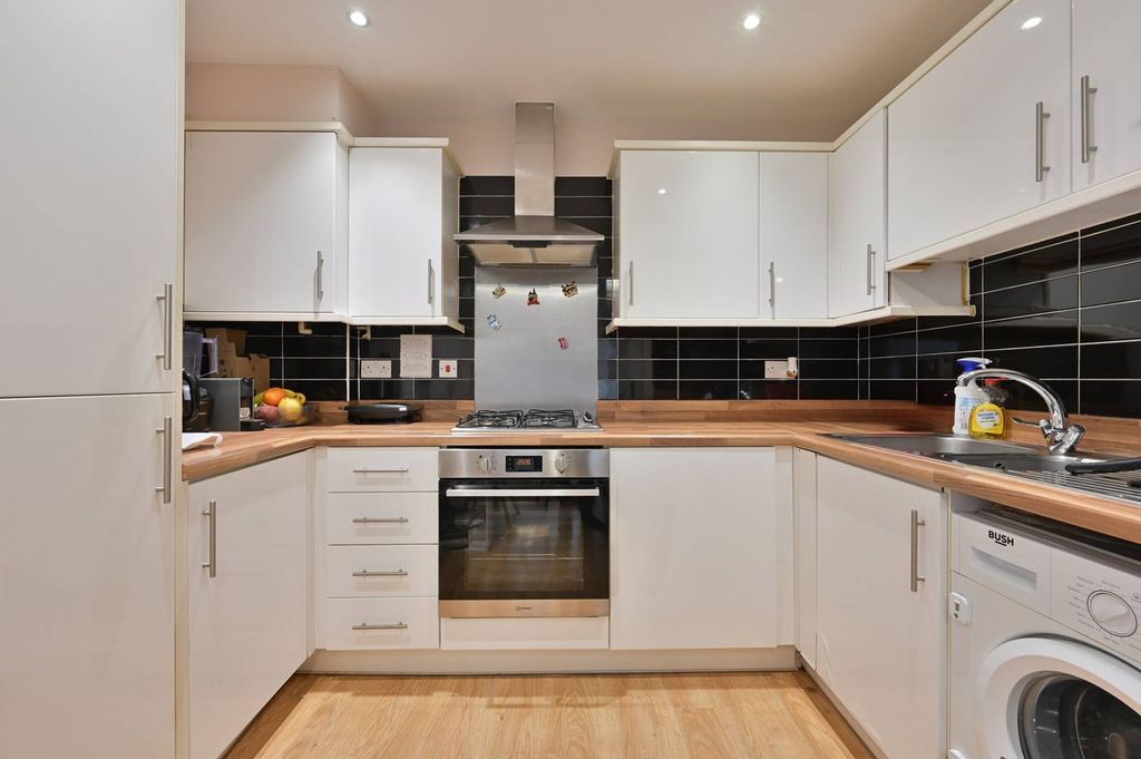 Property photo 3 of 8