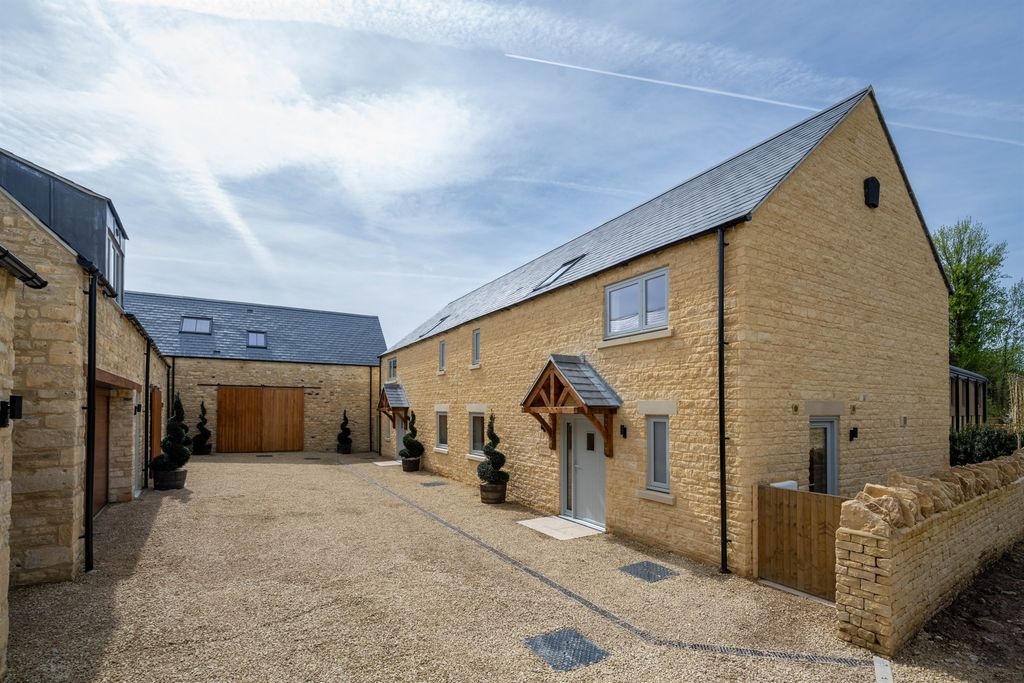 Property photo 1 of 22