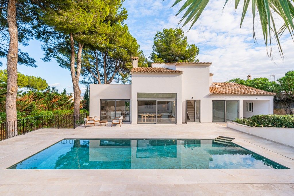 Property photo 1 of 20 Exterior And Pool