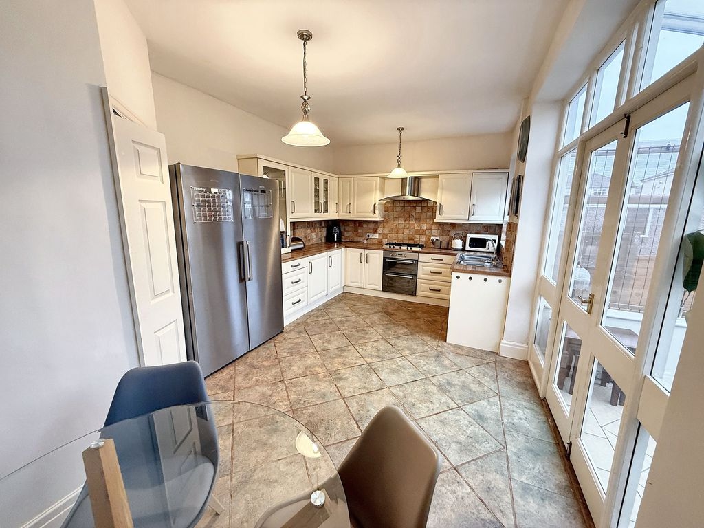 Property photo 3 of 29