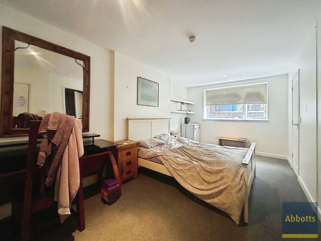 Property photo 1 of 4