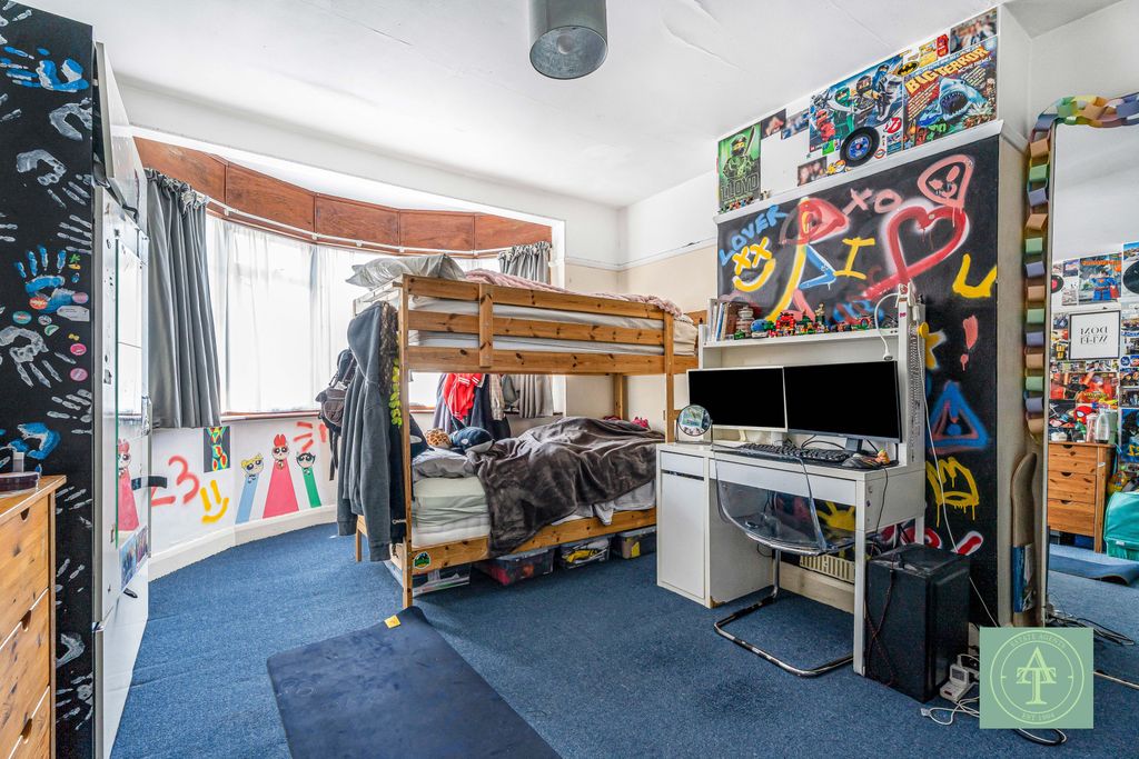 Property photo 2 of 30 Gallery