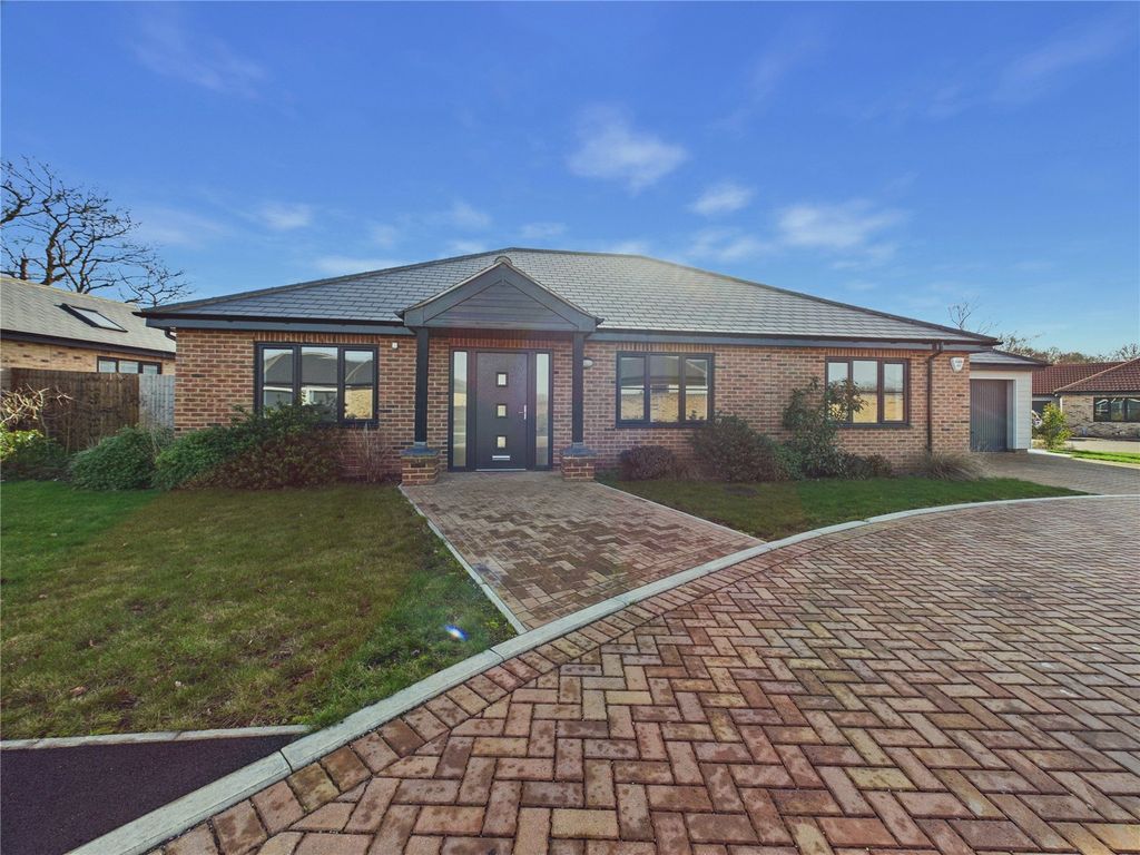 Property photo 3 of 14 Picture No. 28