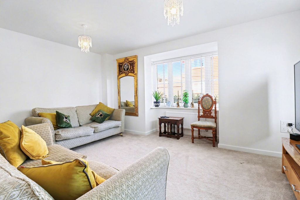 Property photo 3 of 22