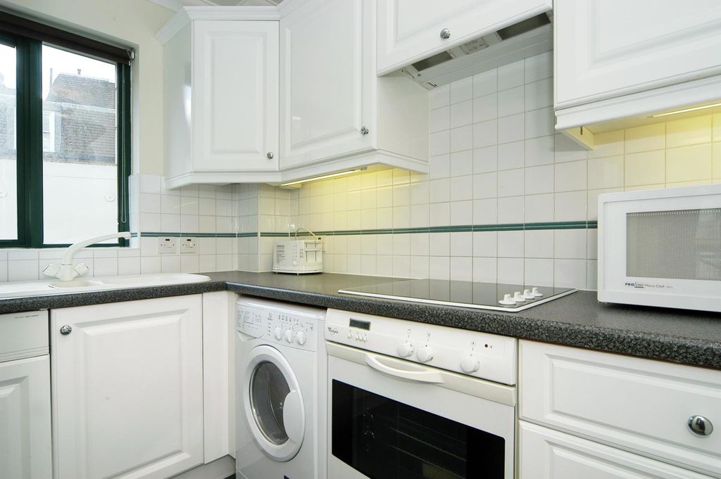 Property photo 2 of 5 Kitchen_Lge