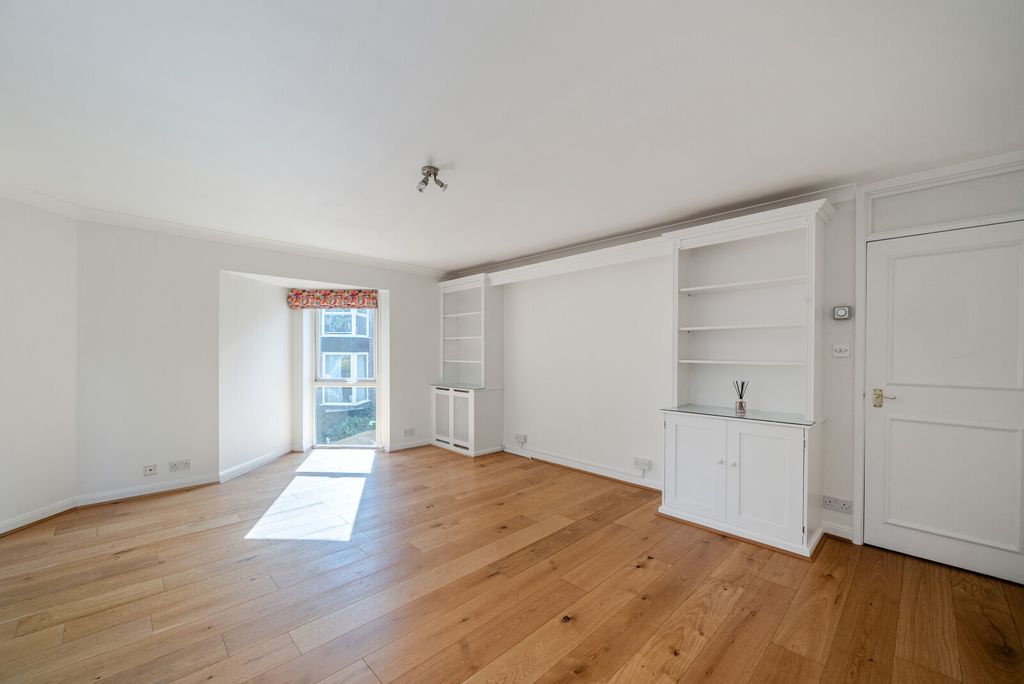 Property photo 3 of 13 1471988-20-6A21A8...