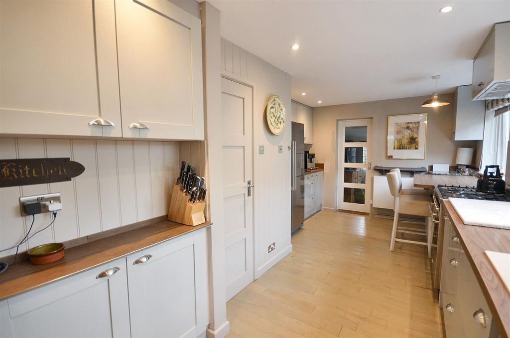 Property photo 2 of 13 Kitchen/Breakfast Room