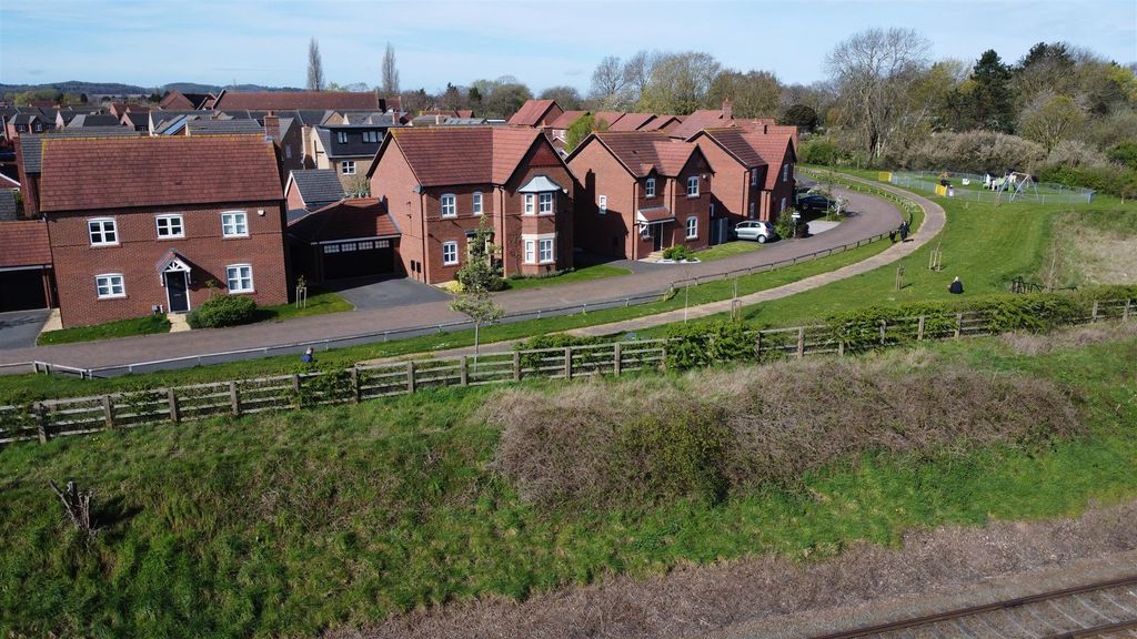 Additional image 38 of 4 bed detached house for saleDaffodil Close, Loughborough LE11
