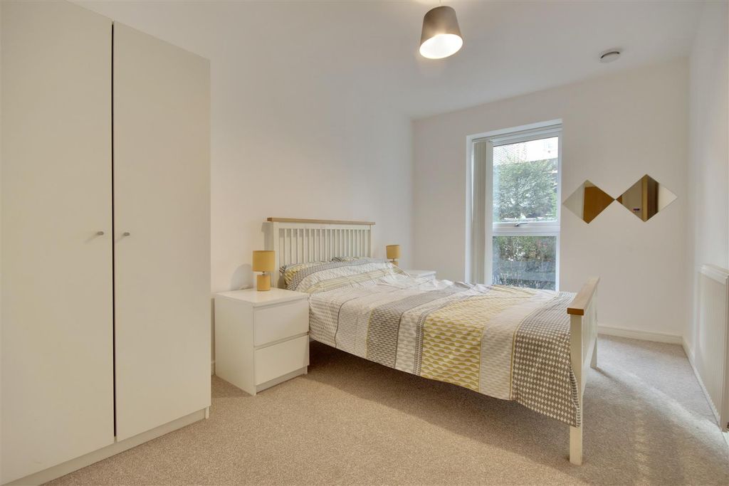 Property photo 3 of 13 75Db62A4-5A14-409D-8F1A-4Aa5Bf6742E1_1_201_A.Jpeg