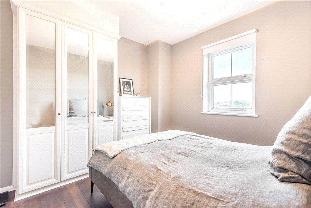 Property photo 2 of 13 Bedroom