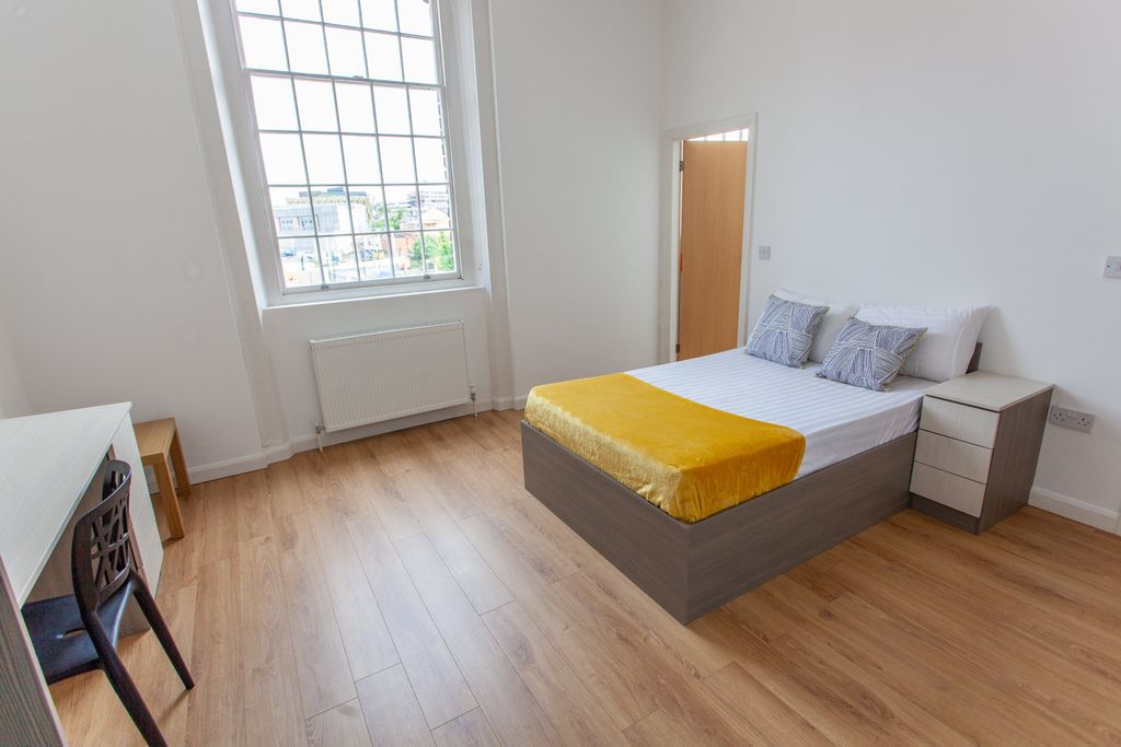 Property photo 2 of 10 1-09