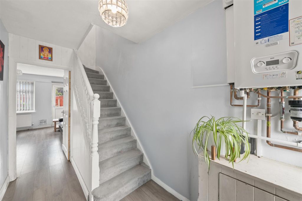Property photo 2 of 13 1