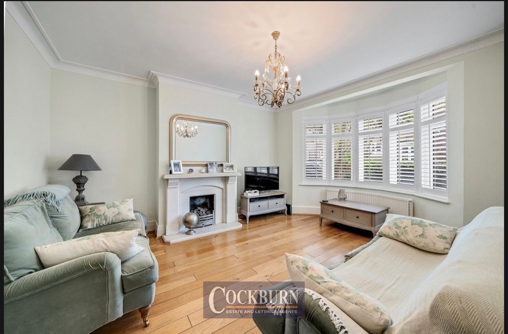 Property photo 2 of 24