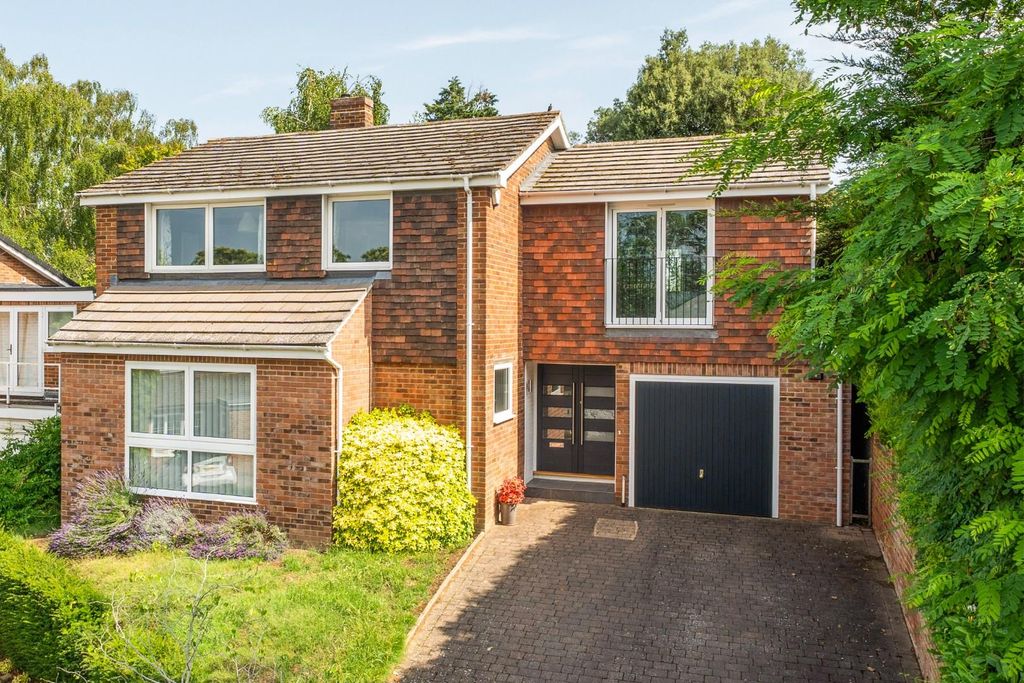 4 bed detached house for saleBirch Crescent, Aylesford ME20