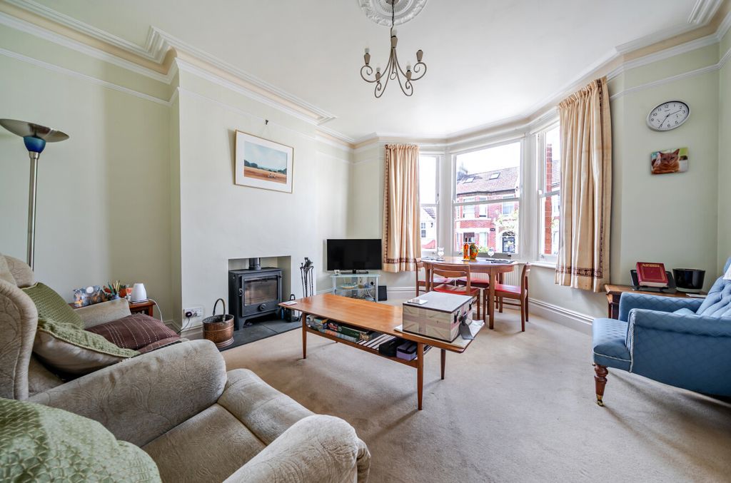Property photo 2 of 15 1511564-16-1A01F7...