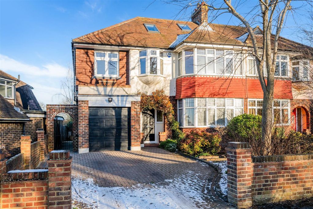 Property photo 1 of 20 Downs Road (8).Jpg