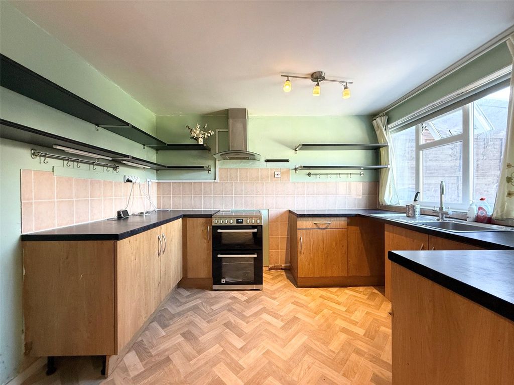 Property photo 2 of 15 Picture No. 33