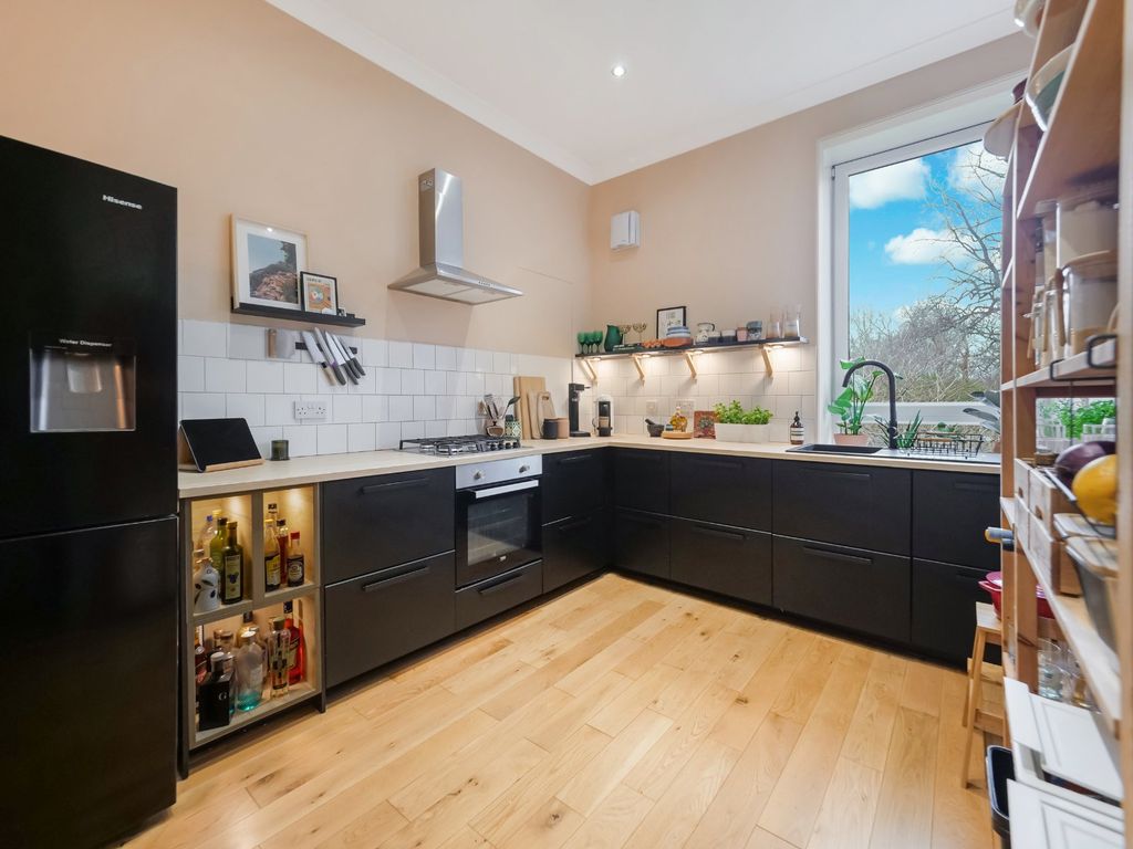 Property photo 3 of 16 Kitchen