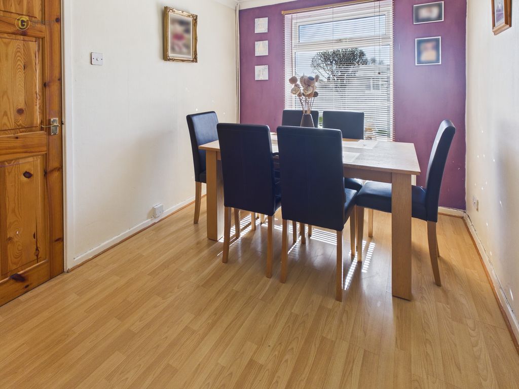 Property photo 3 of 18 Cam04425G0Pr0375Still004