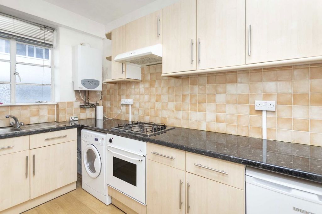 Property photo 3 of 4