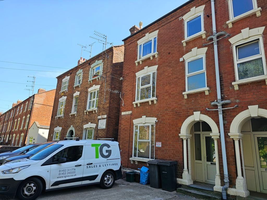 Property photo 1 of 5 External