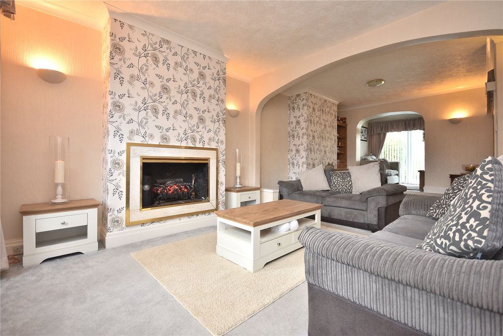 Property photo 2 of 28 Picture No. 21