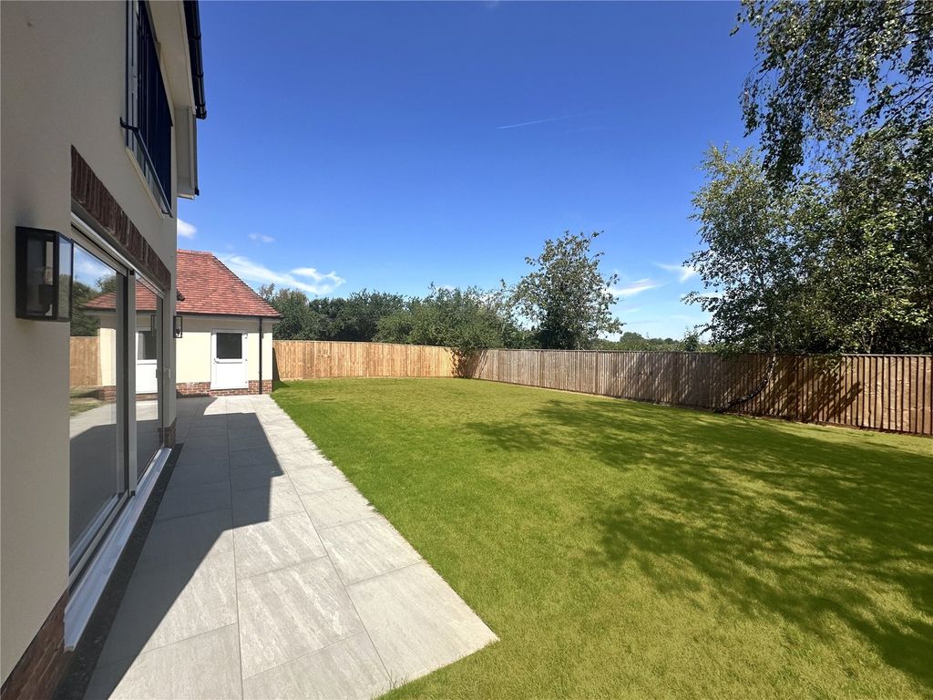 Property photo 2 of 28 Picture No. 69