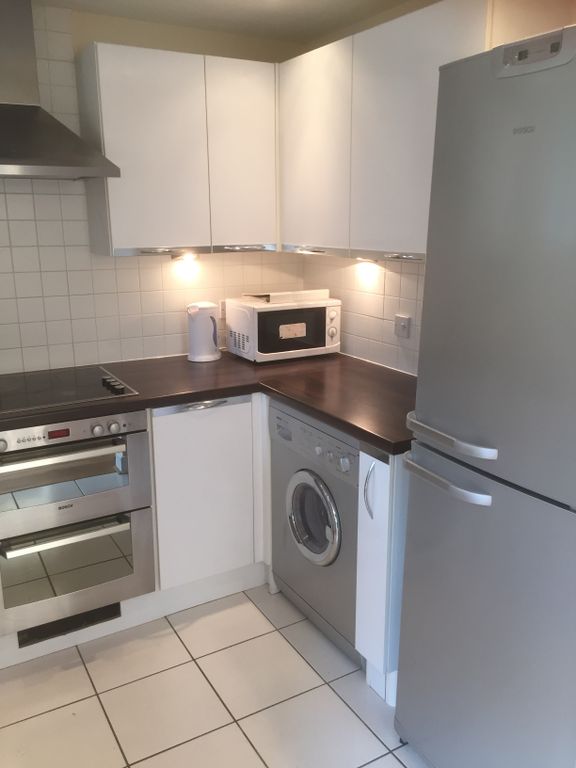 Property photo 3 of 9 Kitchen - Angle 2